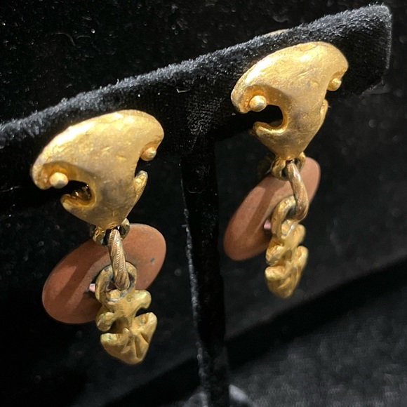 Kate Hines Brushed Goldtone FleurDeLis Dangling Vintage Clipon Jewelry Earrings - Picture 9 of 14